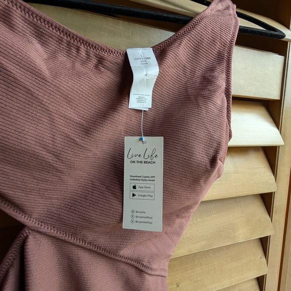 Cupshe Brown One Piece Swimsuit Classic Scoop Neck With Side Cutout - Picture 3 of 3